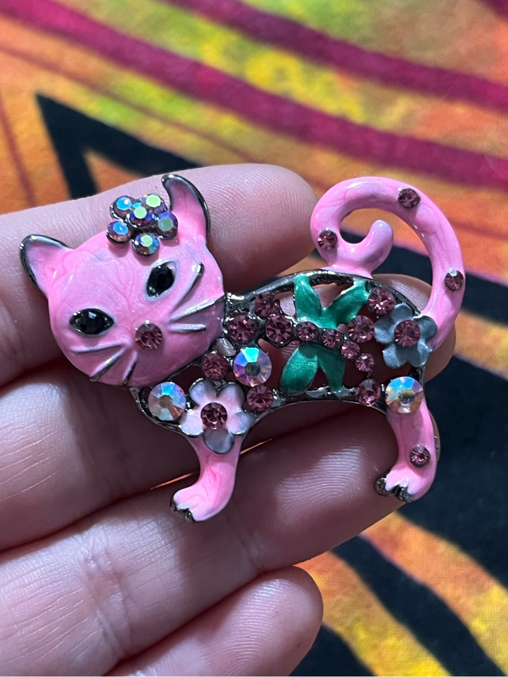 Unbranded Pink Enamel Rhinestone Cat Silver Tone Metal Costume Jewelry Brooch